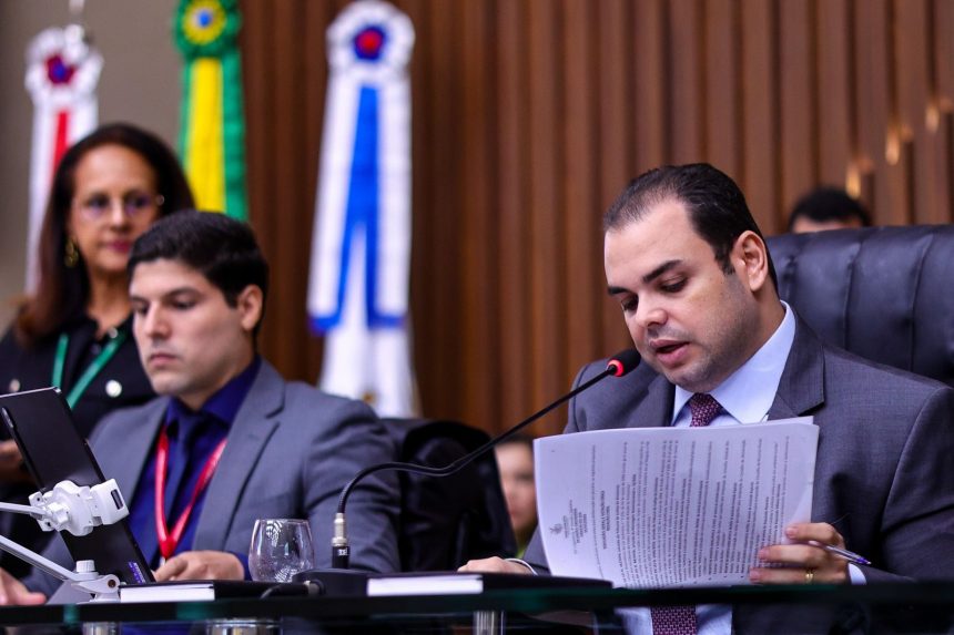 Plenário Ruy Araújo aprova proposta de Roberto Cidade que amplia proteção ao consumidor de operadoras de TV por assinatura e internet