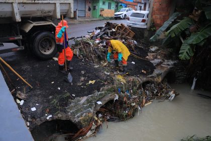 Equipes da Seminf atuam para minimizar impactos das chuvas