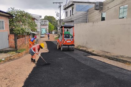 Prefeitura intensifica recuperação asfáltica na zona Oeste