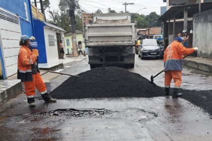 Prefeitura de Manaus transforma rua do conjunto Riacho Doce