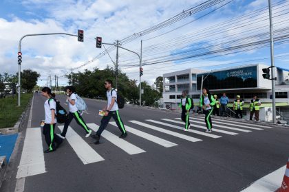 Prefeitura de Manaus inicia operação de novo conjunto semafórico