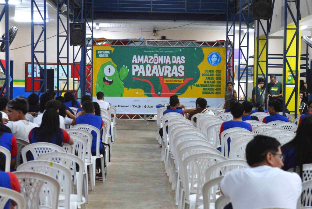 Com apoio do Governo do Amazonas, “Amazônia das Palavras” percorre sete municípios do estado Com apoio do Governo do Amazonas, “Amazônia das Palavras” percorre sete municípios do estado