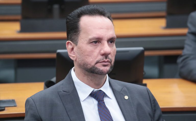 Comissão da Câmara aprova dispositivo que garante comunicações digitais ao cidadão em todas as esferas