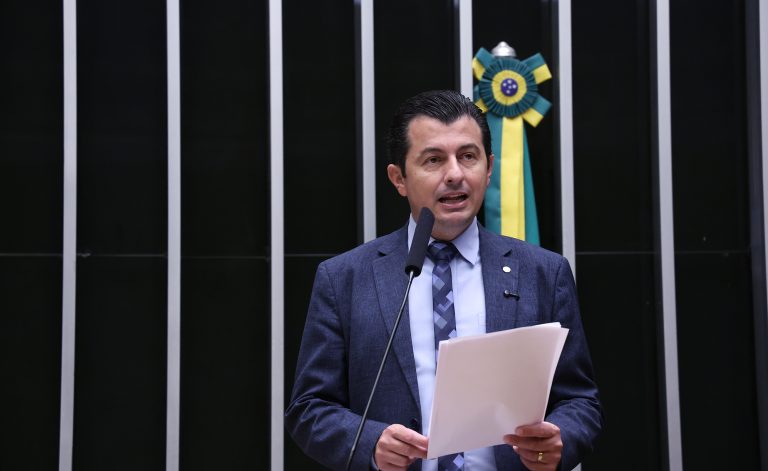 Câmara aprova regras para programas de fidelidade e exige conversão de pontos em dinheiro
