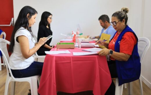 Servidoras da Seminf recebem vacinação, testes e atendimento médico em ação do Outubro Rosa